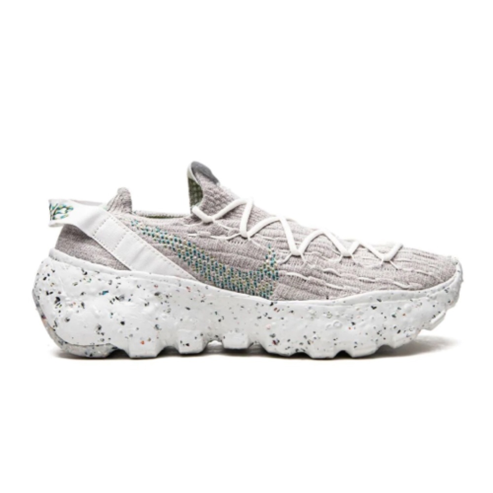Nike Women's Space Hippie 04 Sneaker Size 8